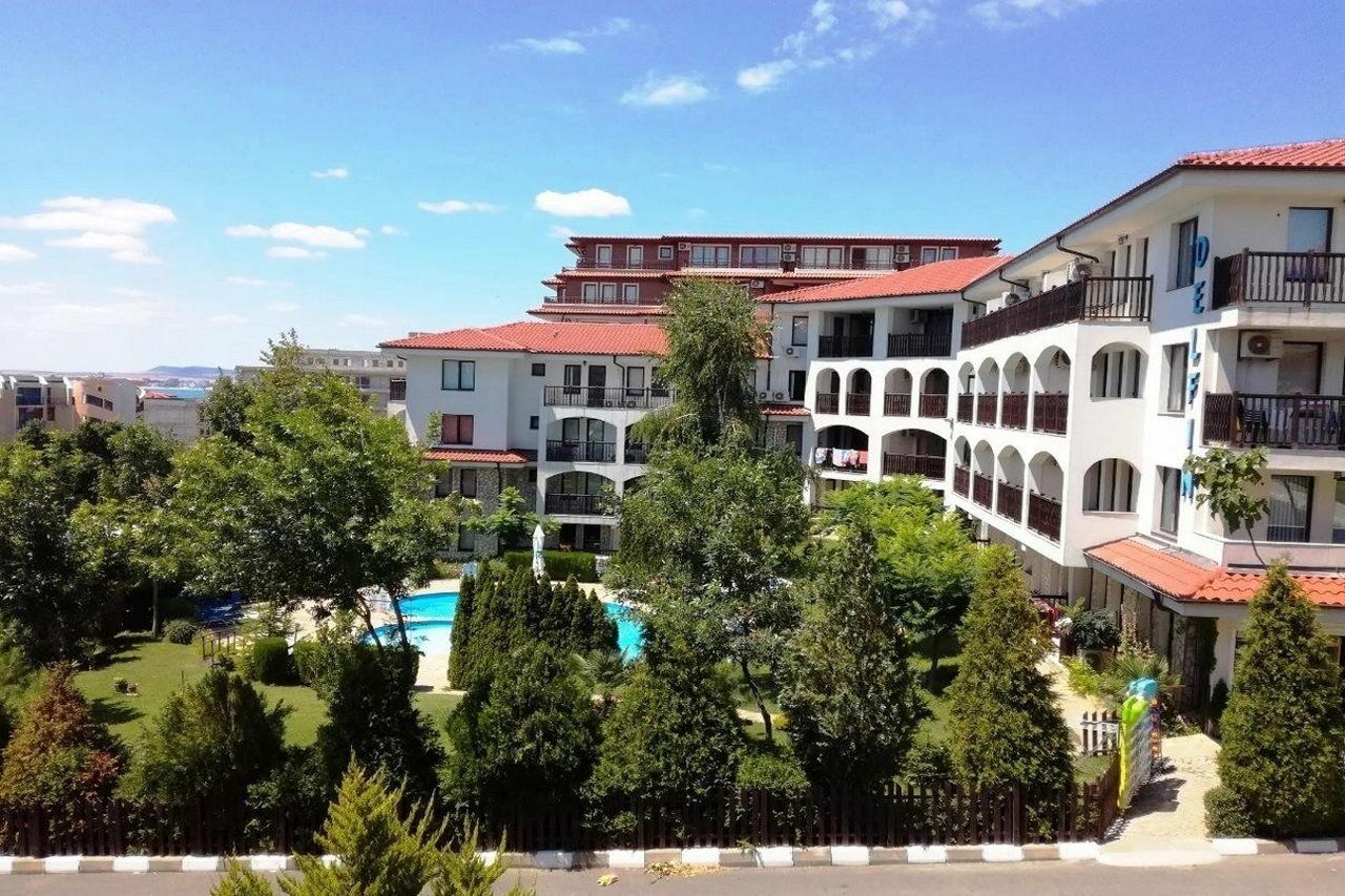 Delfin Apart Complex Sveti Vlas Exteriör bild
